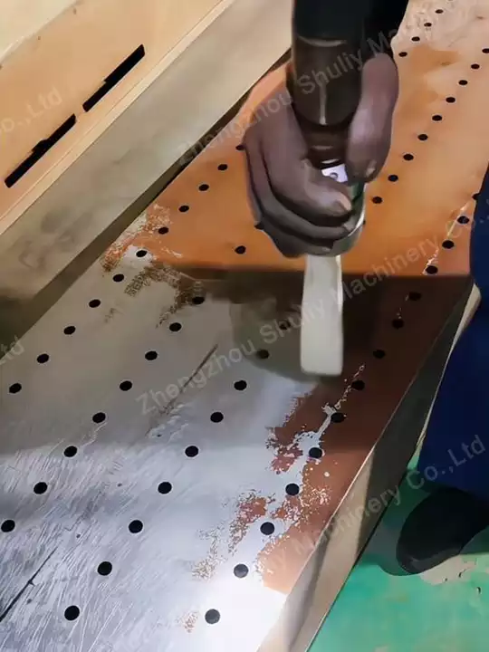 Dry Ice Blasting Machine | Industrial Dry Ice Cleaning Equipment 22 Paint removal with dry ice cleaning machine