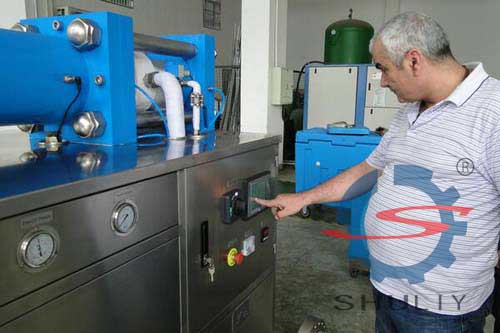 Dry Ice Block Machine | Solidified Carbon Dioxide Brick Maker 3 Customer is testing the dry ice block machine